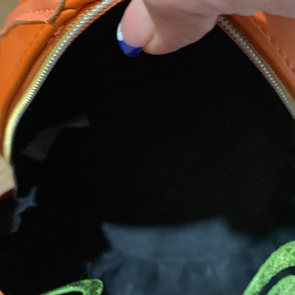 Betsy Johnson limited edition pumpkin 🎃 purse NWOT 🔥🔥 - Picture 4 of 8